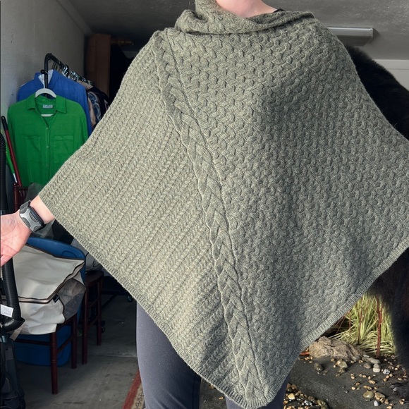 Kinross Olive Cable Knit Poncho
